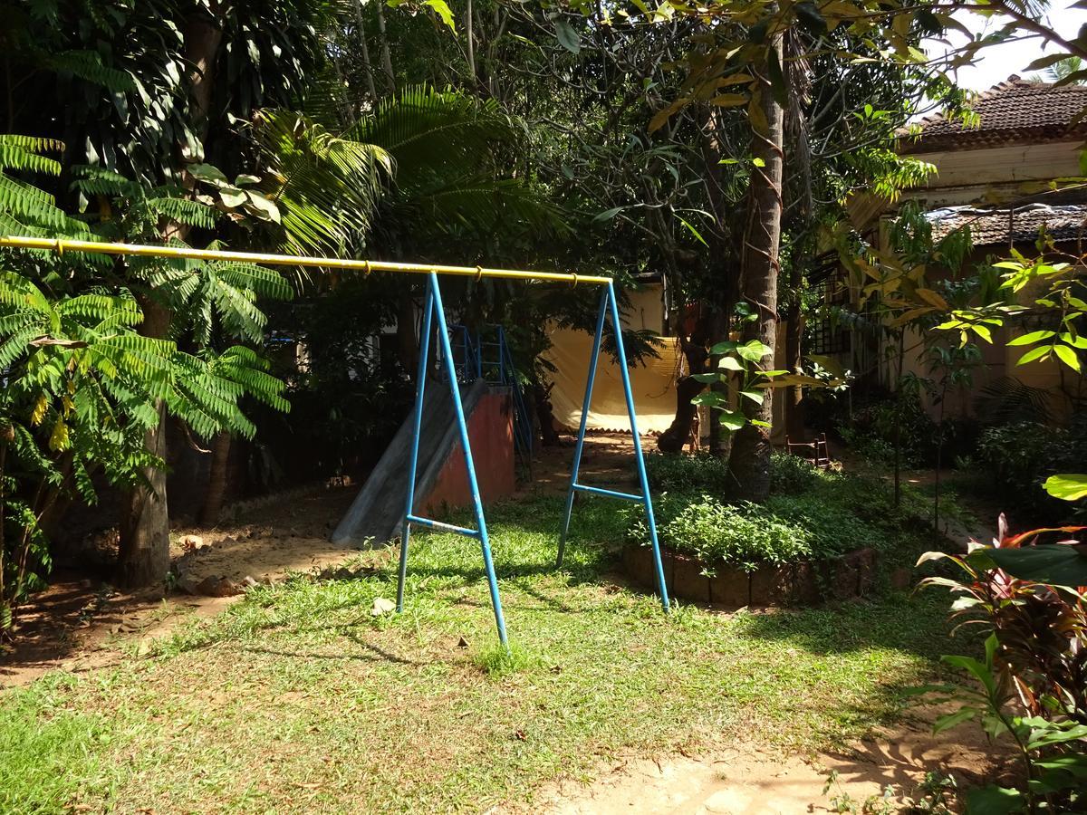 Dona Julia Beach Resort Calangute Bagian luar foto