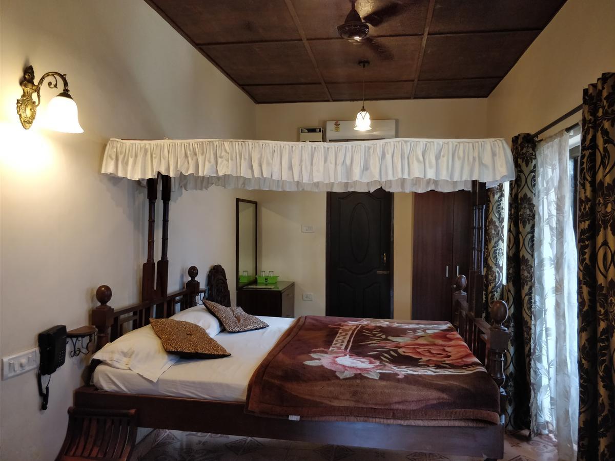 Dona Julia Beach Resort Calangute Bagian luar foto