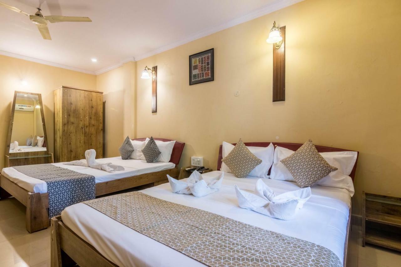Dona Julia Beach Resort Calangute Bagian luar foto