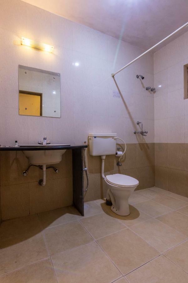 Dona Julia Beach Resort Calangute Bagian luar foto