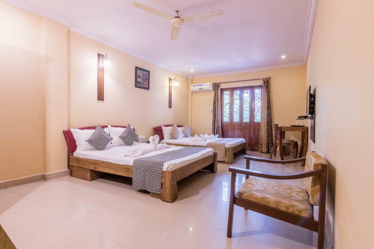 Dona Julia Beach Resort Calangute Bagian luar foto